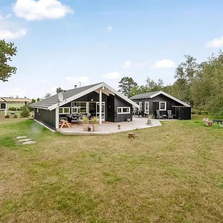 Holiday home Raafael - 175m From The Sea By Interhome Knebel